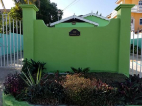 Wild Palm Villa Cozy 2BR/1BA Bungalow w/ Backyard Oasis